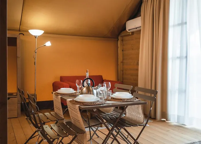 Glamping Poggio Nardini אוהל מפואר