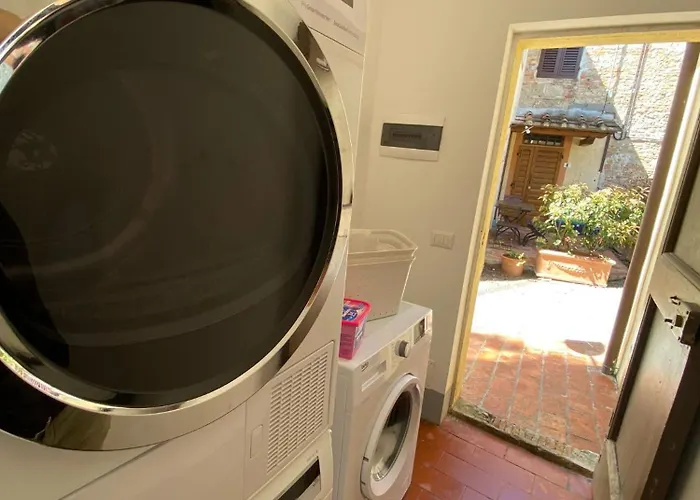 אוהל מפואר Glamping Poggio Nardini מונטלופו פיורנטינו