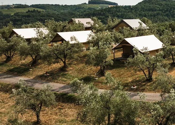אוהל מפואר Glamping Poggio Nardini מונטלופו פיורנטינו